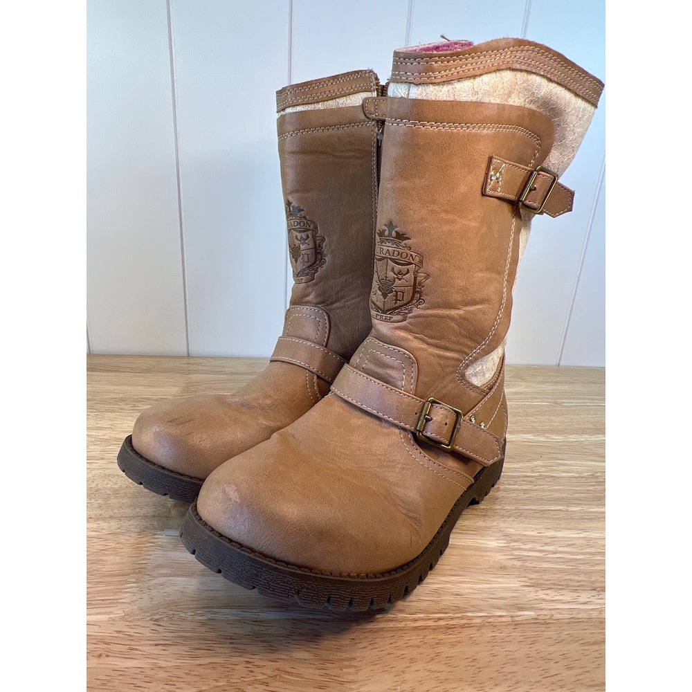 DISNEY D-signed  Descendants girls‎ boots size 4